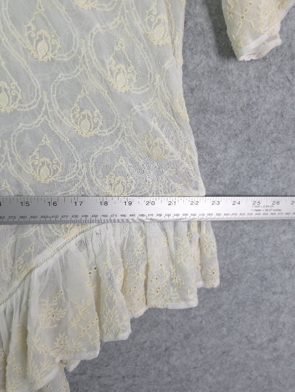 By Anthropologie The Deco Flutter Sleeve Sheer Open Back Tunic Top - Cream - Picture 11 of 12